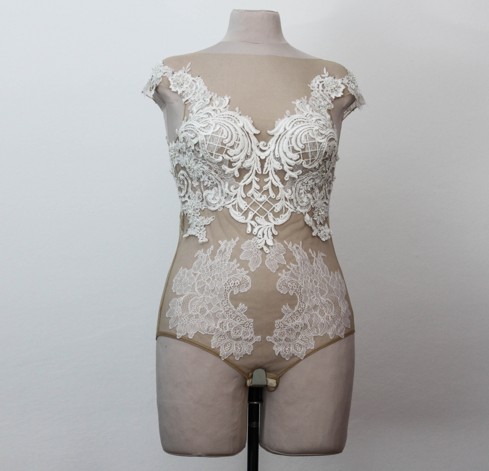 Body de mariee sans dappliques volumineux sur les hanches #1221