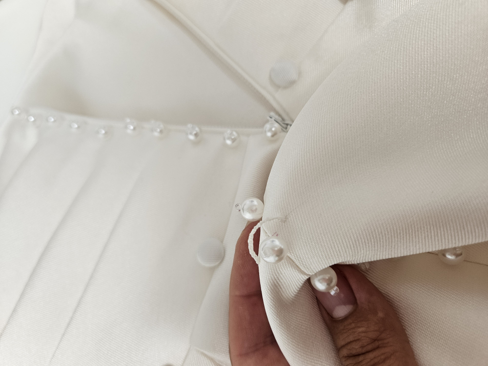 Creation d un systeme dattache pour relever la traine de votre robe de mariee #1250